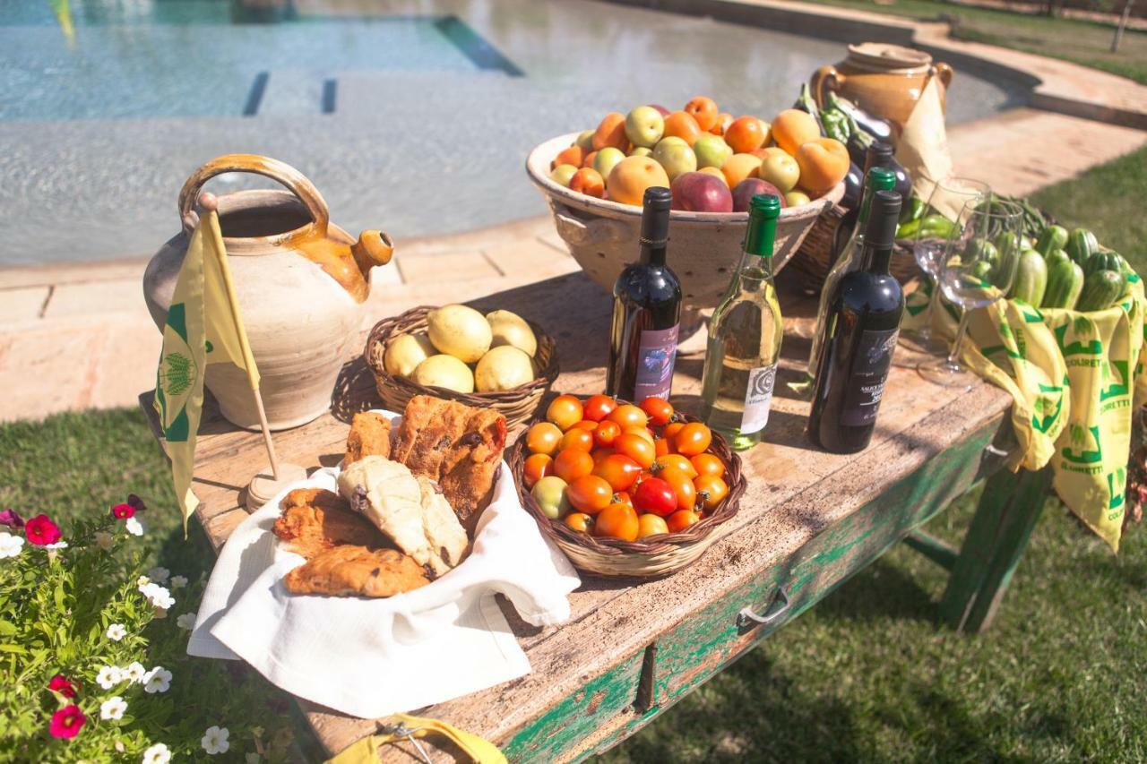 Agriturismo Li Calizzi Arte E Natura Novoli Екстер'єр фото